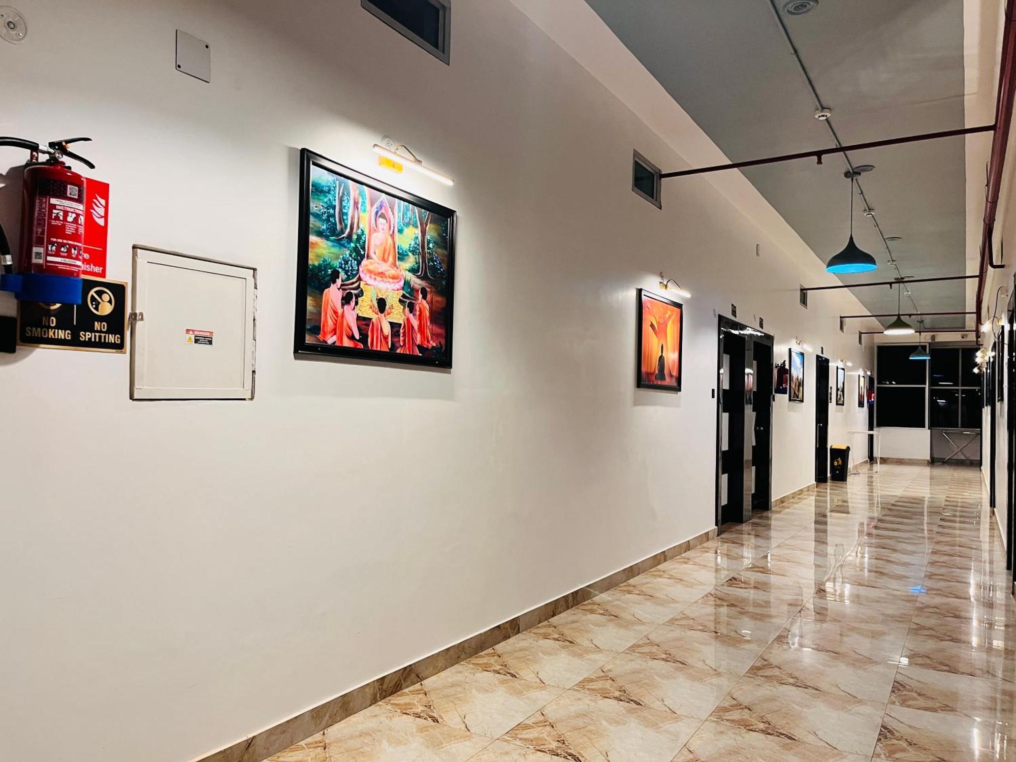 Hotel Buddha Park, Paharia, Варанаси Экстерьер фото